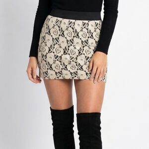 Charlotte Russe Lace Mini Skirt XS Black & Cream Floral Overlay Elastic Waist